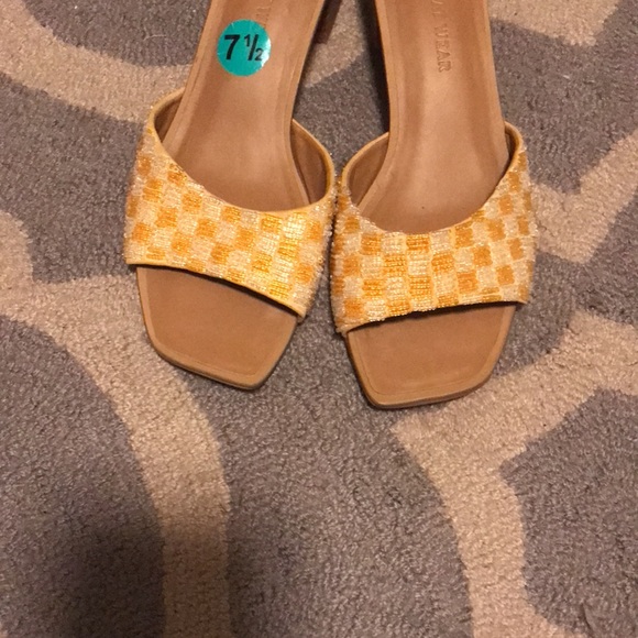 Sandals - Picture 3 of 5